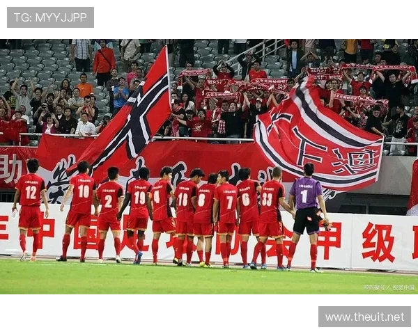 AC米兰防守看似好转，但为何一遇强队就崩盘？