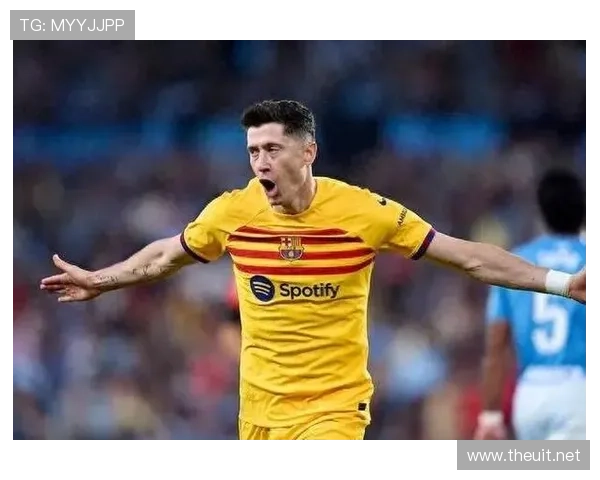 莱万淘汰赛稳定性与关键战贡献解析