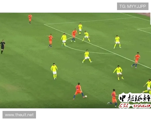 禁区犯规判罚标准全解析：点球判定到底有哪些细节？