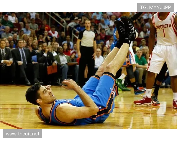 尼克·科里森无球掩护提升效率 明显拉开与同期内线的差距